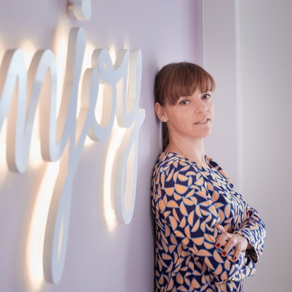 The Talks: Με την εικαστικό Κανέλλα Αράπογλου  