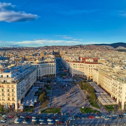 Αγίου Πνεύματος στη Θεσσαλονίκη: Τέλειες προτάσεις για όσους θα παραμείνουν στην πόλη