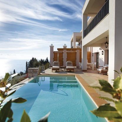 Το πολυαναμενόμενο 5* resort του διεθνούς ξενοδοχειακού οµίλου της Ευρώπης άνοιξε τις πύλες του στην Κέρκυρα