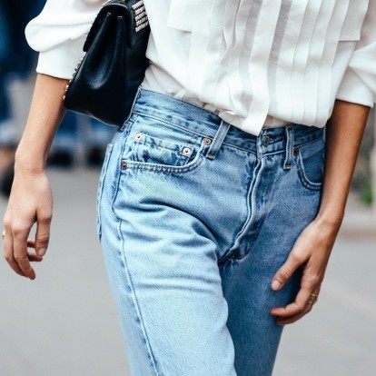 Τα denim items που μπορείτε να φορέσετε και τις ημέρες με υψηλές θερμοκρασίες 