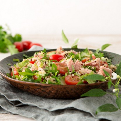 Keep fit: 3 λαχταριστές κι εύκολες συνταγές με τόνο ιδανικές για το lunch break σας 