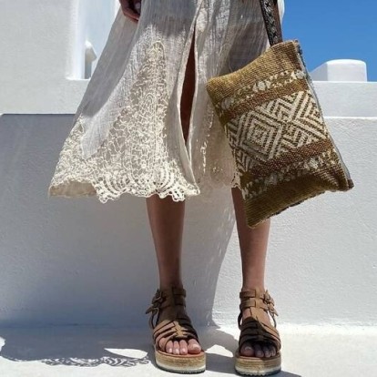 Beach Essentials: 13+1 stylish bags που μπορείτε να κρατήσετε και στην παραλία 
