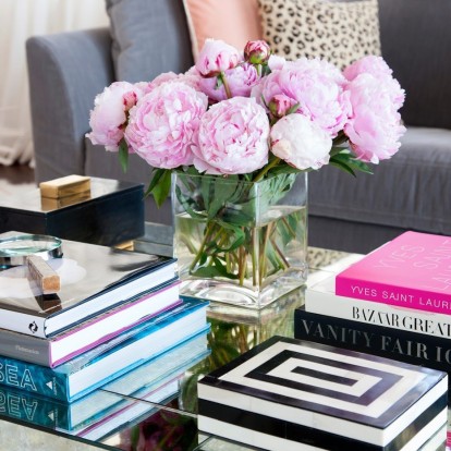 Τα νέα coffee table books της Assouline που δεν πρέπει να λείπουν από την καλοκαιρινή διακόσμησή σας