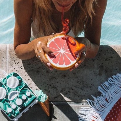  4+1 καλοκαιρινά podcasts για να απολαύσετε δίπλα στο κύμα