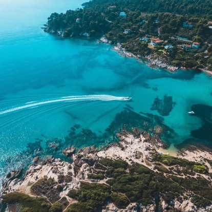 Αγαπάτε τη φύση; 5+1 must-visit παραλίες στη Χαλκιδική για εσάς