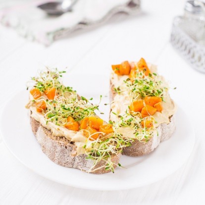 Snacks με μόνο 100 θερμίδες που μπορείτε να απολαμβάνετε παντού