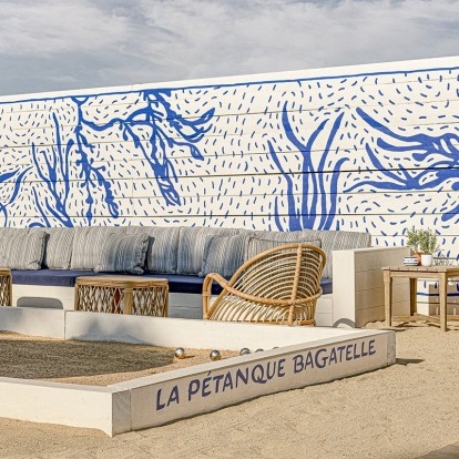 To θρυλικό restaurant & beach club, Bagatelle St. Tropez άνοιξε ανανεωμένο τις πύλες του 