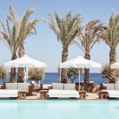 To Nikki Beach Resort & Spa Santorini γιόρτασε τα 3 χρόνια λειτουργίας του μ' ένα λαμπερό party 