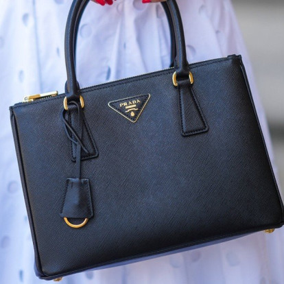 Tote bags: Τα σχέδια που θα θέλετε να κρατάτε all day long