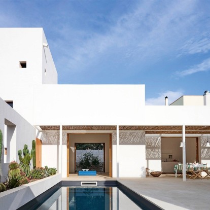 Πώς μια ανακαινισμένη κατοικία στην Ιταλία δίνει «πνοή» αισιοδοξίας στο αστικό τοπίο