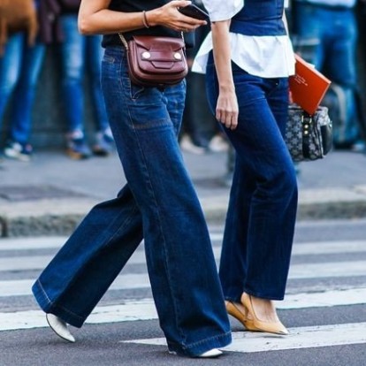 Τζιν καμπάνα: Πώς να τα φορέσετε σαν αληθινή fashionista