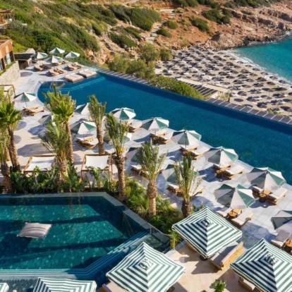 Στο Daios Cove στην Κρήτη ζήσαμε την απόλυτη γαστρονομική εμπειρία με την υπογραφή ενός κορυφαίου Γάλλου σεφ