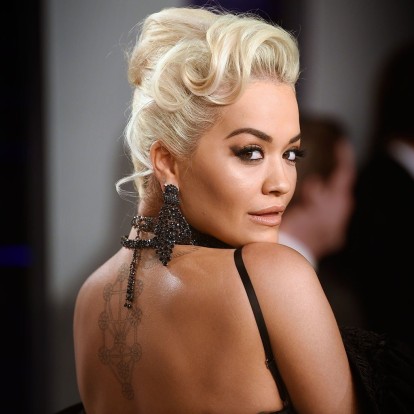 Η Rita Ora αποκαλύπτει όλα όσα κάνει μέσα στην ημέρα της