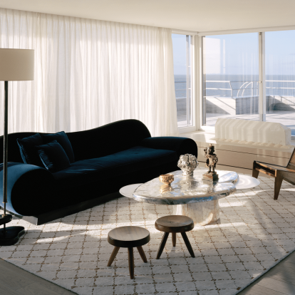 Ένα μινιμαλιστικό διαμέρισμα στο Βέλγιο που αναδεικνύει τη σύγχρονη τέχνη