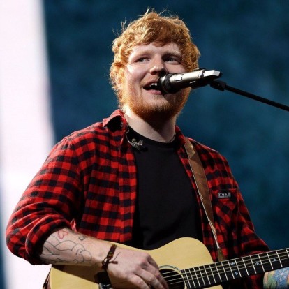 Ο Ed Sheeran μάγεψε με την ερμηνεία του στα φετινά VMA's