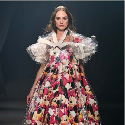 Love brings Love: Ο κόσμος της μόδας τίμησε τον Alber Elbaz μ' ένα φαντασμαγορικό show
