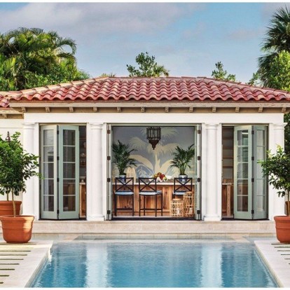 Μια family-friendly βίλα στη Florida συνδυάζει την παράδοση με τον μοντερνισμό