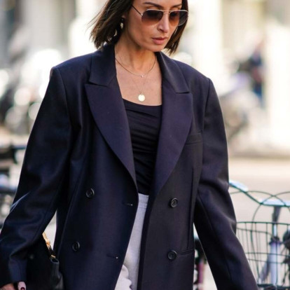 Office looks: Πόσες προσωπικότητες μπορεί να έχει ένα μαύρο blazer; 