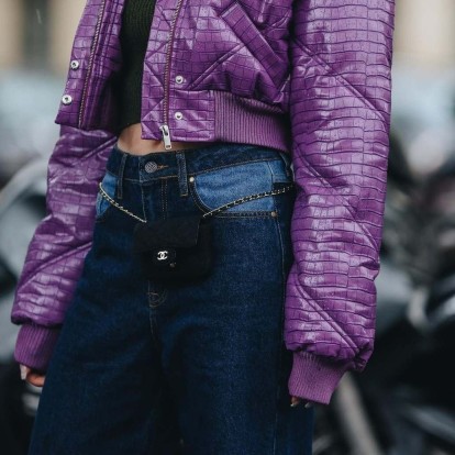 Season Trend: 1 dark blue τζιν, 4 διαφορετικοί τρόποι για να το φορέσετε 