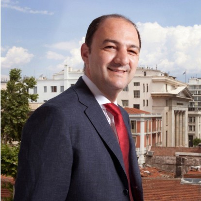 Θα είναι η επόμενη πανδημία που θα ζήσουμε ψηφιακή; Μία συναρπαστική συνέντευξη με τον Δημήτρη Λακασά, συγγραφέα του βιβλίου Άνθρωπος 4.0