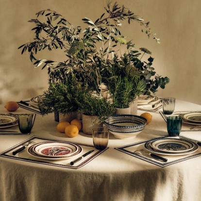 Ο οίκος Dior εξυμνεί τον Ελληνικό πολιτισμό μέσα από τη νέα tableware συλλογή του