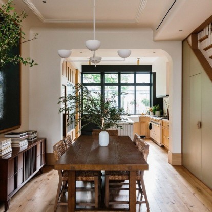 Μια Νεοϋορκέζικη κατοικία που ποντάρει στη δύναμη των φυσικών υλικών