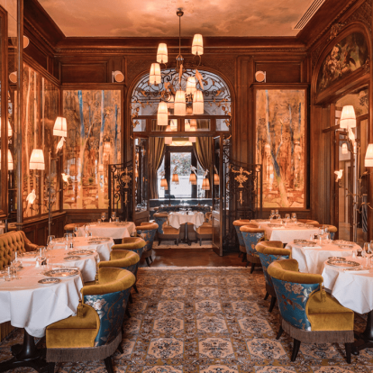 Maison Russe: Ο νέος «ναός του χαβιάρι» στο Παρίσι στεγάζεται στο ξενοδοχείο Pauilhac