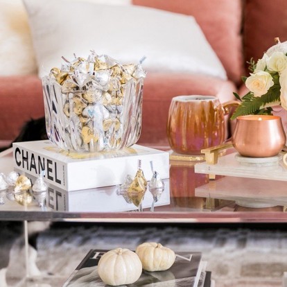 Τα νέα fashion books που μας συστήνουν οι πιο εμβληματικοί οίκοι μόδας 