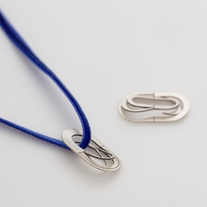 Oι Έλληνες σχεδιαστές μετρούν αντίστροφα για το 2022 με τα καλύτερα γούρια 