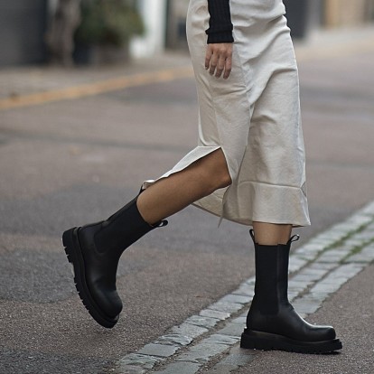 Chunky boots: 4 τρόποι για να τα εντάξετε στα καθημερινά looks σας 