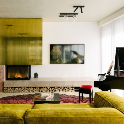 Πώς το πράσινο χρώμα έχει χαρίσει μοντέρνο vibe σε μια κατοικία στο Βερολίνο