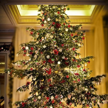 Το ξενοδοχείο Μεγάλη Βρεταννία γιόρτασε την έναρξη της εορταστικής περιόδου 