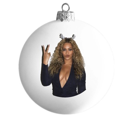 H Beyonce λανσάρει μία ξεχωριστή Christmas collection 