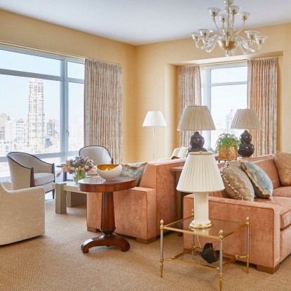 Μια κατοικία στην Αμερική που συνδυάζει το California style με την κλασική διακόσμηση