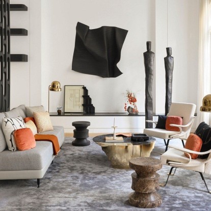 Μια πολυτελής κατοικία στο Παρίσι συνδυάζει τις μινιμαλιστικές γραμμές με το glam design