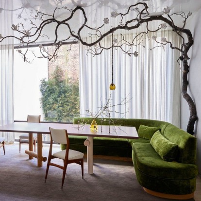 Ένα ιδιαίτερο family townhouse στη Νέα Υόρκη εξυμνεί τη high-end αισθητική 