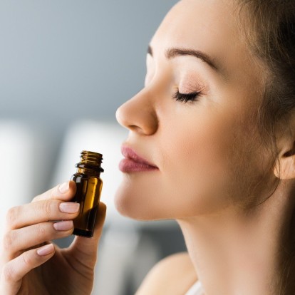 Αιθέρια Έλαια: Οι ευεργετικές ιδιότητές τους κατά του κρυολογήματος