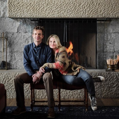 Μέσα στην too cozy κατοικία του Brandon Flowers στις χιονισμένες Άλπεις της Utah