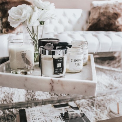 Πώς να εντάξετε τα κεριά στη διακόσμησή σας φέρνοντας ανοιξιάτικο αέρα