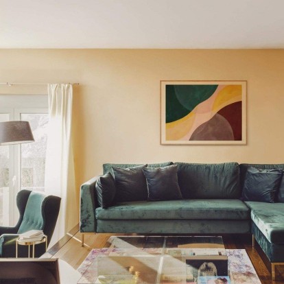 Fashionable στοιχεία και μοντέρνες λεπτομέρειες συνδυάζονται σε μια κατοικία στη Φρανκφούρτη 