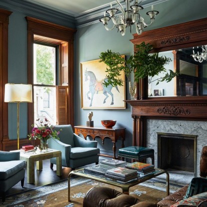 Μια παλιά κατοικία στη Νέα Υόρκη έχει μετατραπεί σε ένα εντυπωσιακό περιβάλλον