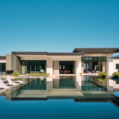 House Tour: Μέσα στην προσωπική «όαση» του NBA star, Devin Booker