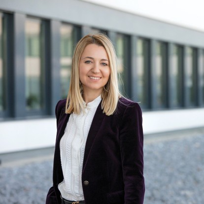 H Βασιλική Αδαμίδου, Διευθύντρια Επικοινωνίας και Εταιρικής Υπευθυνότητας ﻿της Lidl Ελλάς μάς μιλά για όσα φέρνουν την εταιρία μπροστά