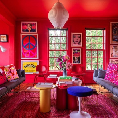 Μια κατοικία γεμάτη χρώματα στη Νέα Υόρκη υμνεί την αισιοδοξία