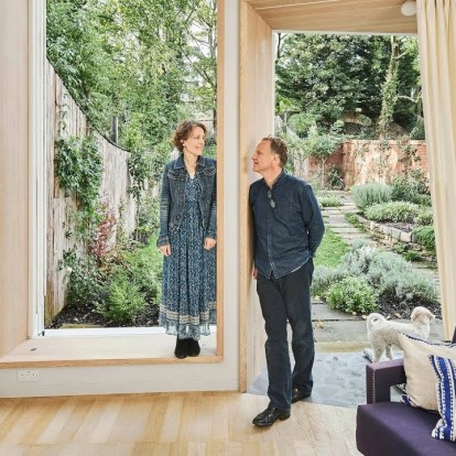 "Rubik’s Cube House": Ένα house tour μέσα στο σπίτι δύο καταξιωμένων αρχιτεκτόνων 