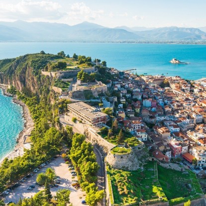 Οι 4 must-visit προορισμοί στην Ελλάδα για την άνοιξη