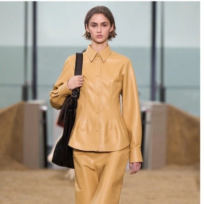 Το show της Chloé για τη σεζόν Fall/Winter 2022 ήταν ένας φόρος τιμής στο sustainability