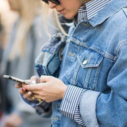 Denim Passion: Τα τζιν jackets που θα κάνουν την εμφάνισή σας απόλυτα cool 