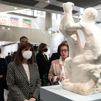 Η Πρόεδρος της Δημοκρατίας, Κατερίνα Σακελλαροπούλου, εγκαινίασε τη νέα έκθεση του Τελλογλείου Ιδρύματος Τεχνών του ΑΠΘ