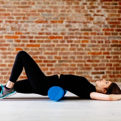 Foam Roller: Ποια είναι τα οφέλη του εργαλείου γυμναστικής για το οποίο όλοι μιλούν;